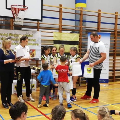 II Turniej Niepodległości w Mini Siatkówce Dziewcząt o Puchar Burmistrza Wasilkowa (5)zm